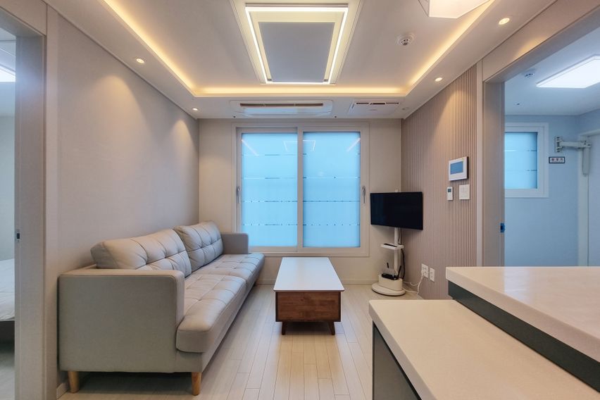 염창역 풀옵2룸 침대2 1번째 이미지