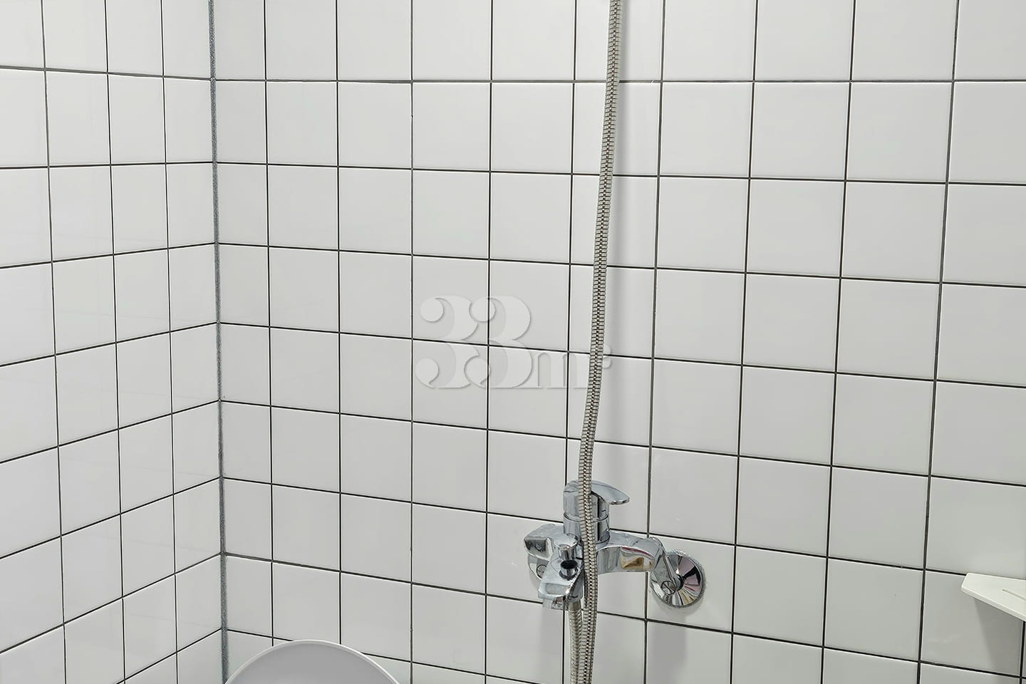 Room in a good location, 3 minutes from downt 8th image
