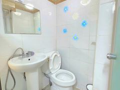 Small and Cozy Room 520 3th image