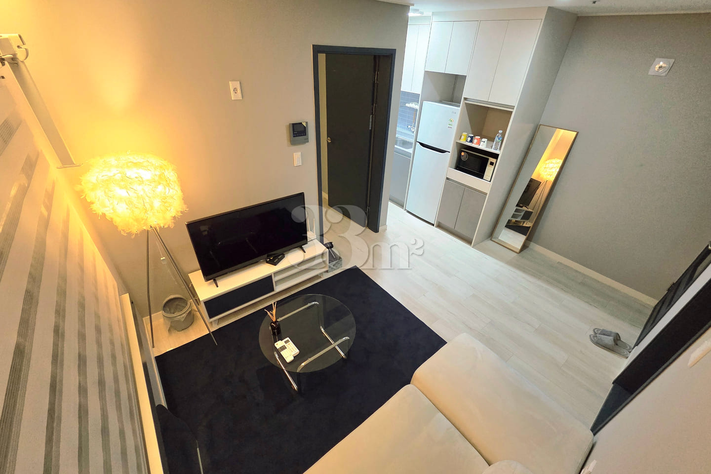 1 minute from the subway, 1 bedroom, 1 living 3th image