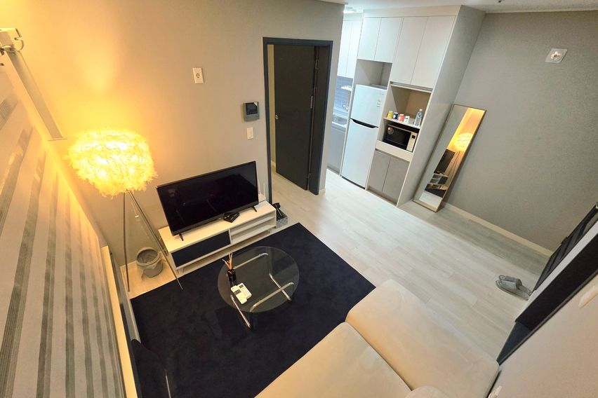 지하철1분 방1거실1