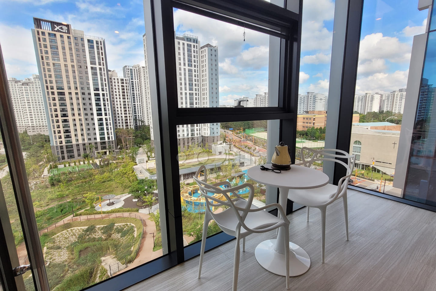 New building in Sindongtan/Yeongtong with ful 2th image