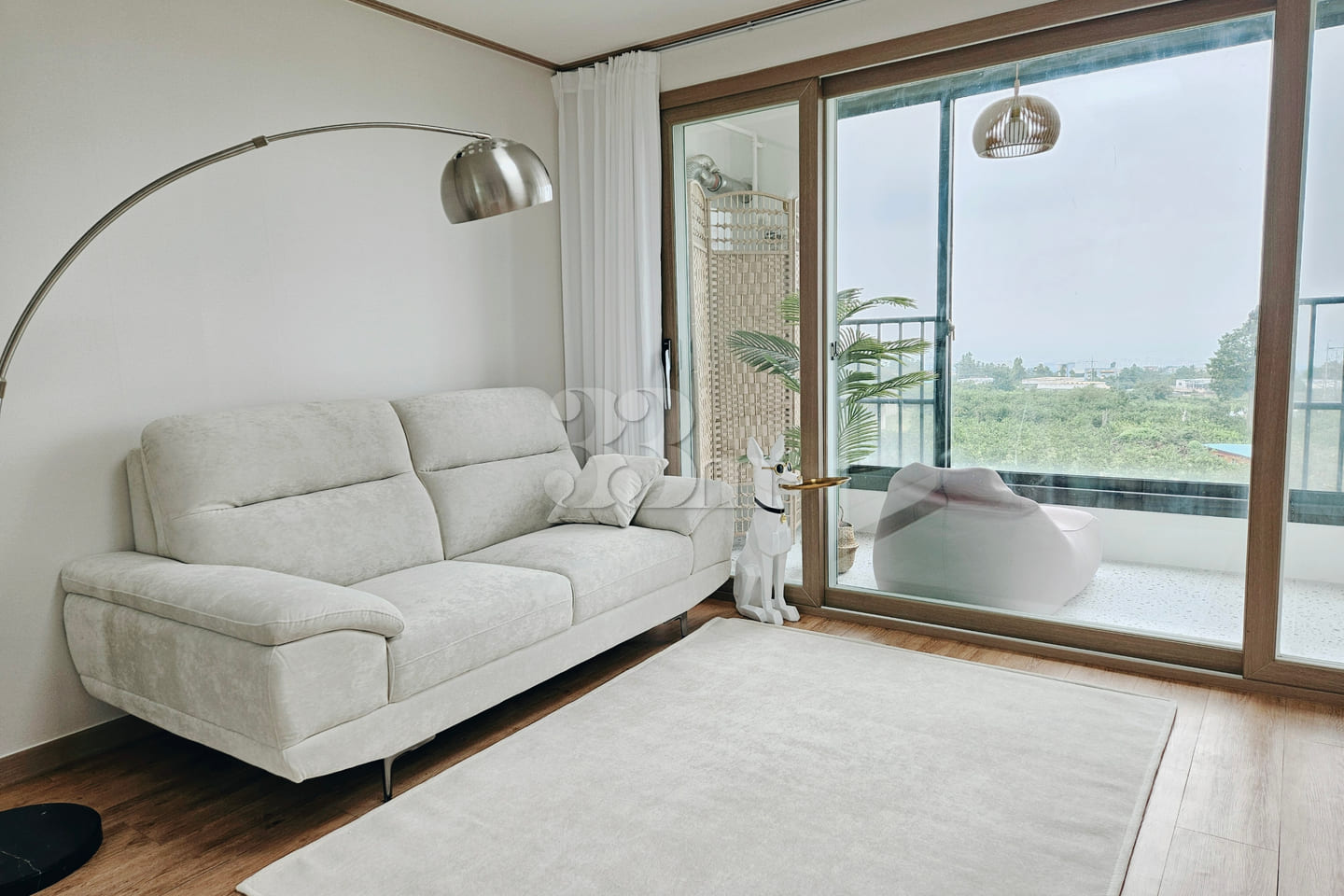 West-facing / Stunning view / Fully furnished 0th image