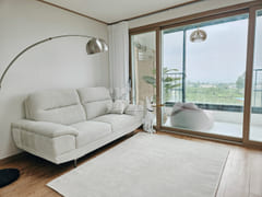 West-facing / Stunning view / Fully furnished 0th image