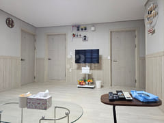 A lovely, well-appointed home 12th image
