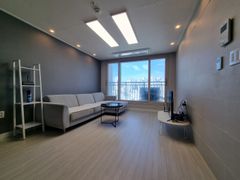 2-bedroom unit in a trendy area of Millak-don 0th image