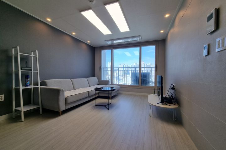2-bedroom unit in a trendy area of Millak-don 0th image