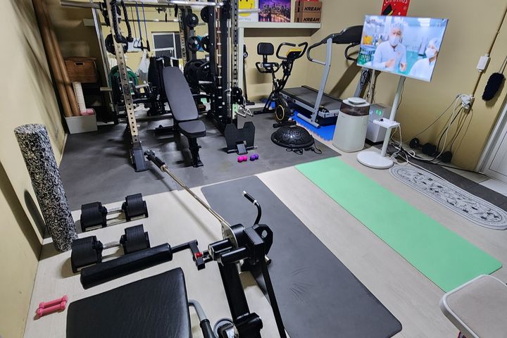 Seogwipo Private Villa with Whirlpool and Gym 2th image