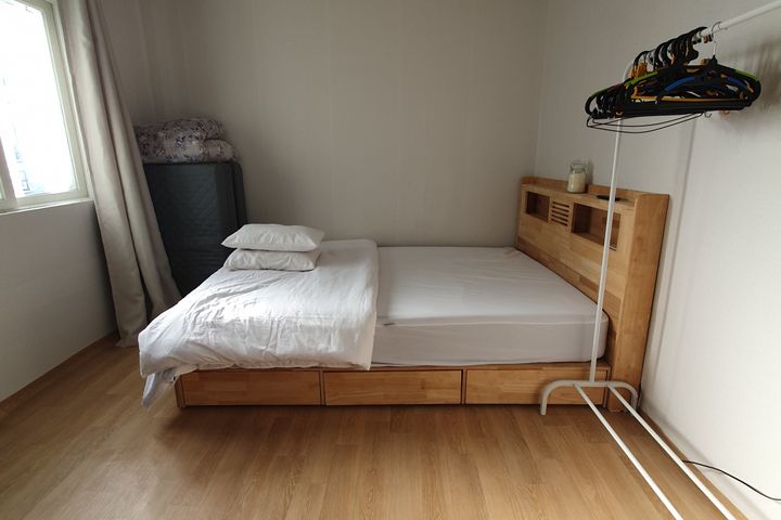 Unit 201, Seongwoo Villa 0th image
