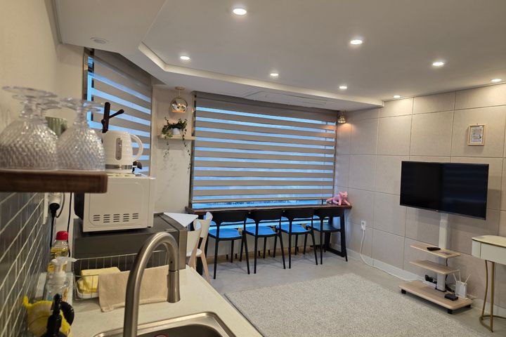 Itaewon 2-Bedroom Apartment with Seoul Tower  11th image