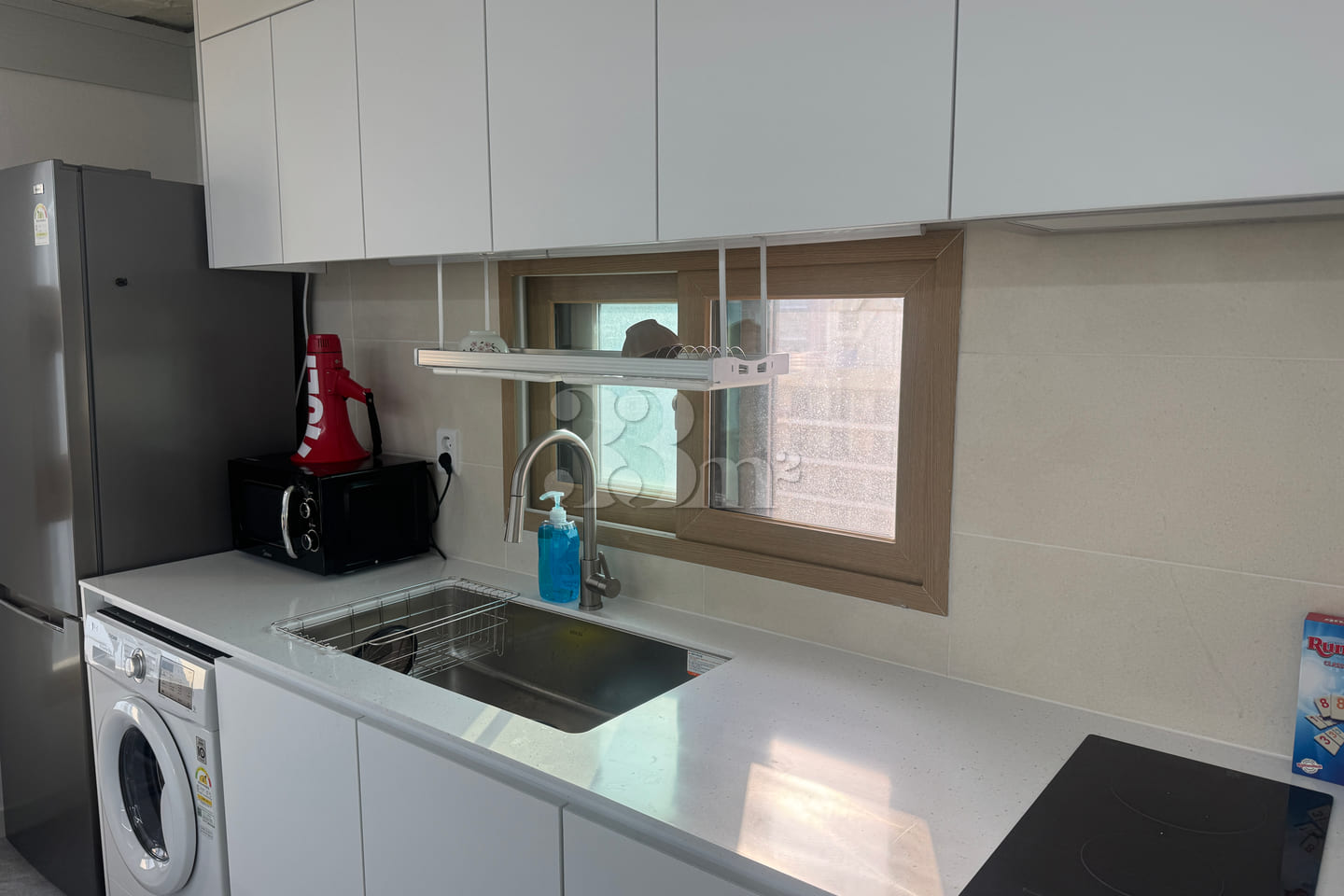 Living in a 23-Pyeong Apartment During Peak C 18th image