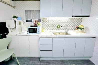 Premium Studio Apartment 5th image