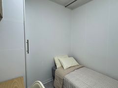 Mini-room with an interior-facing window and  1th image