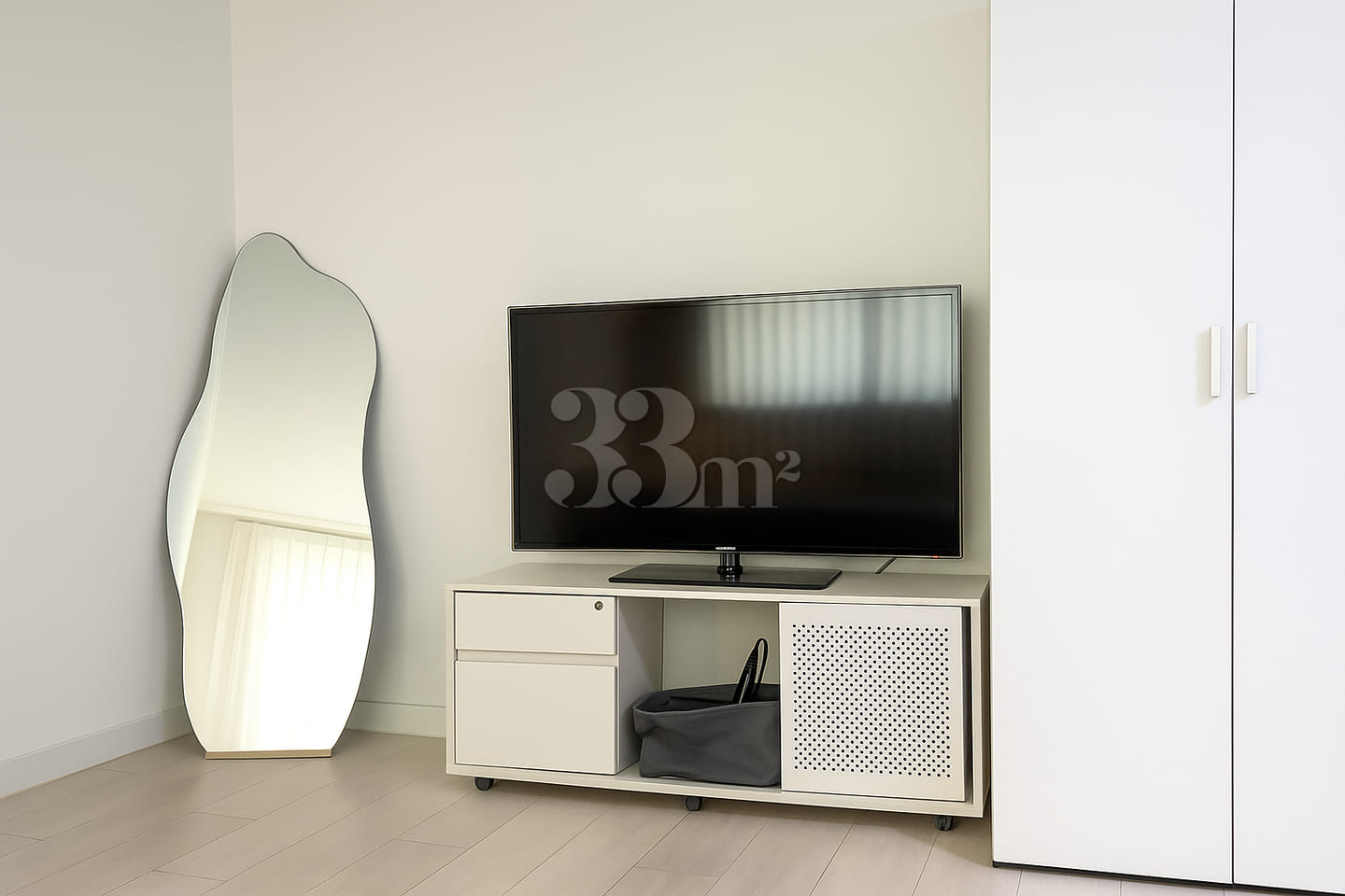 Newly built 1.5-room apartment with parking f 1th image
