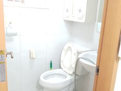 Room 103 5th image