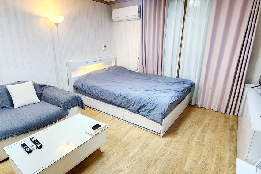 2-story house next to the industrial complex, 1th image