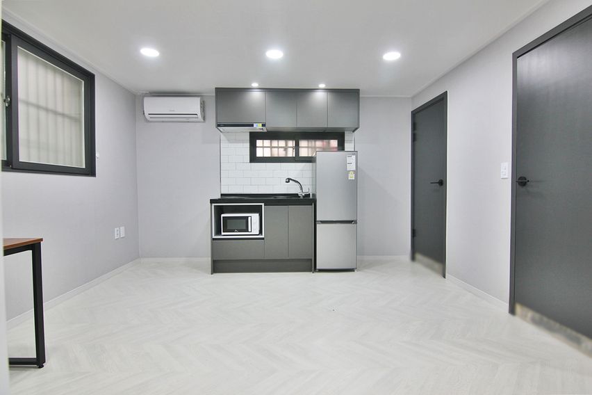 서강 정문앞 큰 원룸