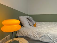 5 minutes from Sinchon Station / 1st floor, p 4th image