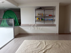 Newly built, prime location right next to Ara 12th image