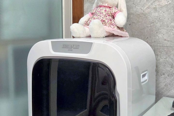 Cost-effective studio apartment with a separa 10th image