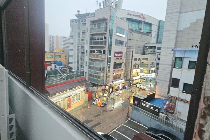 베란다 있는 큰방 8번째 이미지