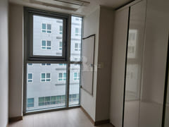 Located near Hongdae, Mangwon, and Yeonnam st 3th image