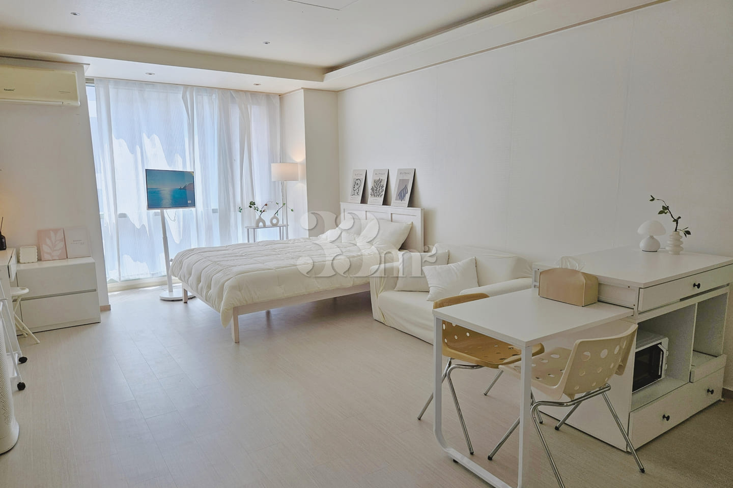 December Special 🌈 Spacious Room in Shinyong 0th image