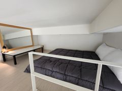 Right by the subway station. Spacious duplex 17th image