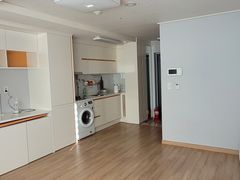 Cozy room in the heart of Ulsan's transportat 0th image