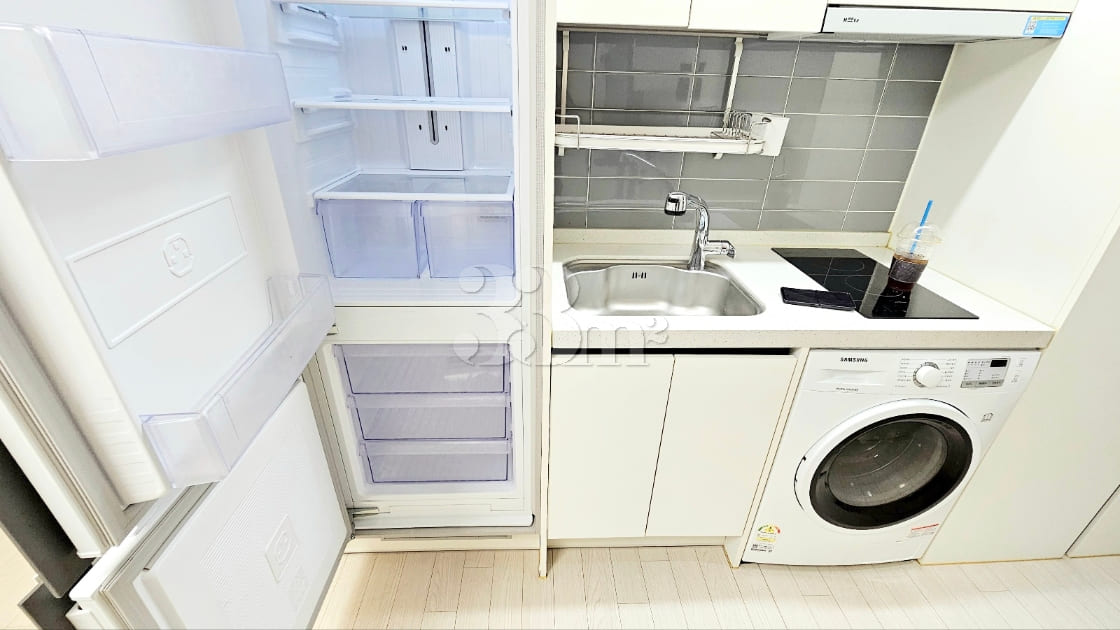 Luxury officetel in a great location. 7th image
