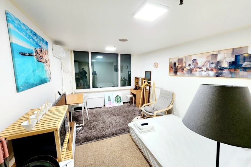 신논현역 2분거리