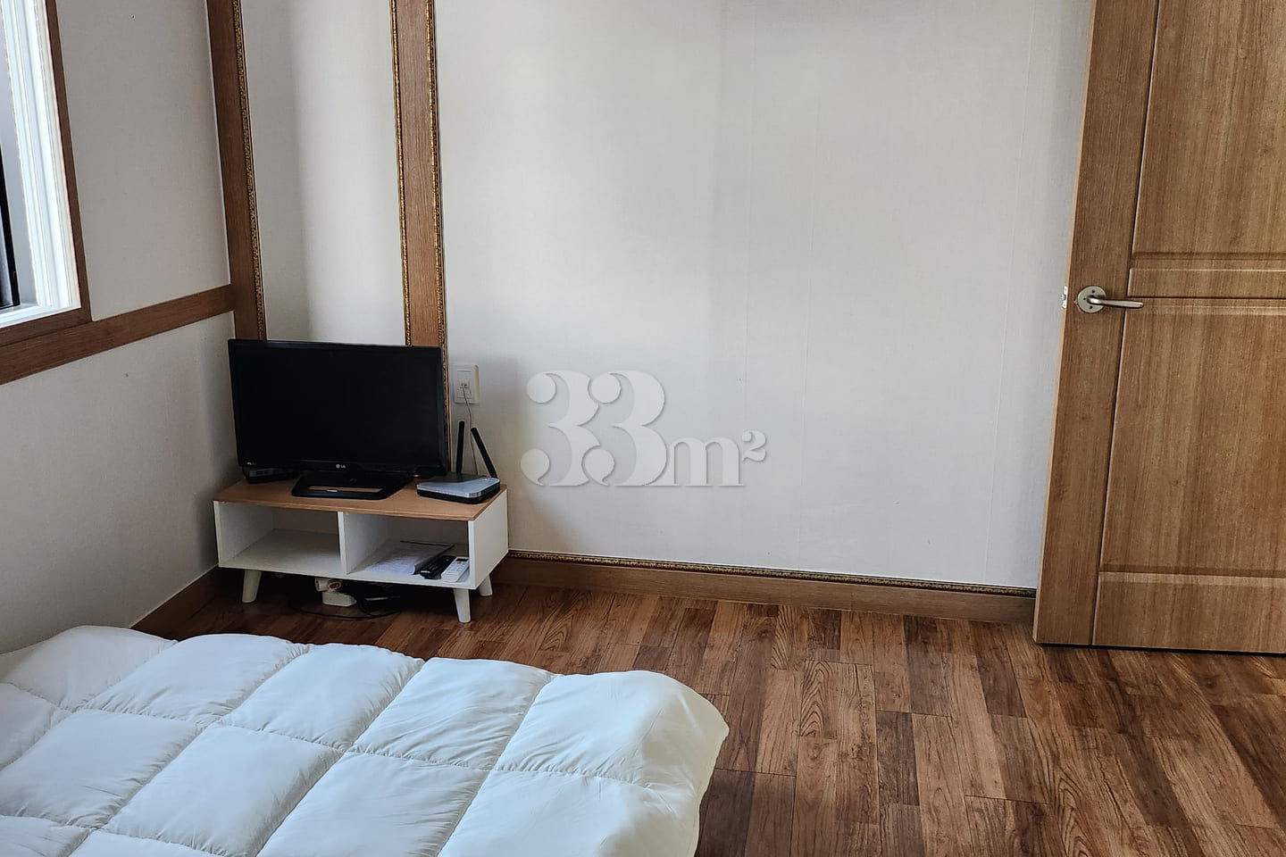 A room with a beautiful ocean view in the new 7th image