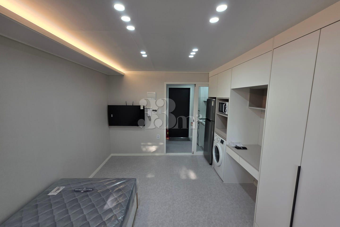 Newly built, clean, and fully furnished. 3th image