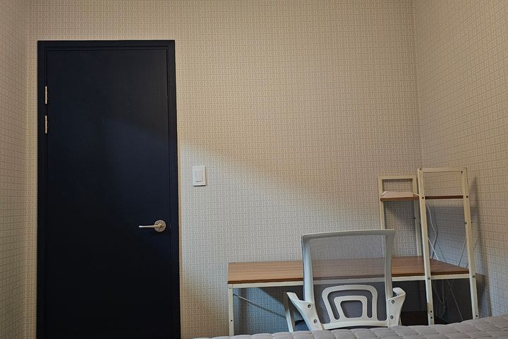 2nd floor with your dog 1th image