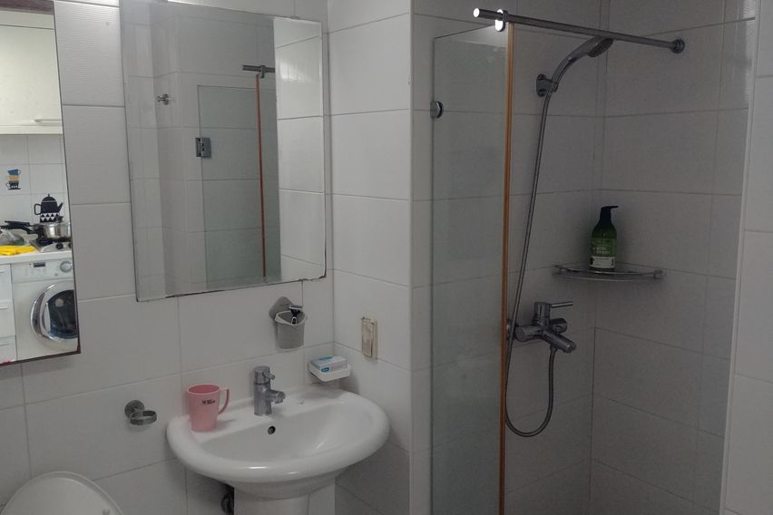 구의역까지 80미터.