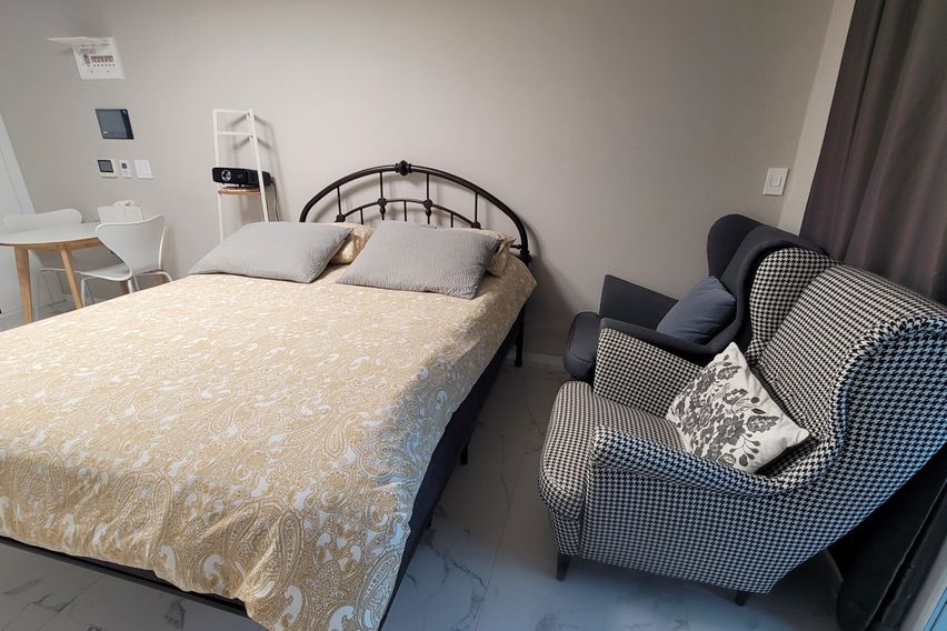 풀옵션/넓은신축/5인실