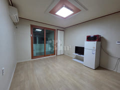 Neat studio apartment near Suwon Terminal 0th image