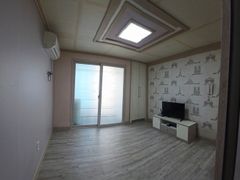 Golden House 2 0th image