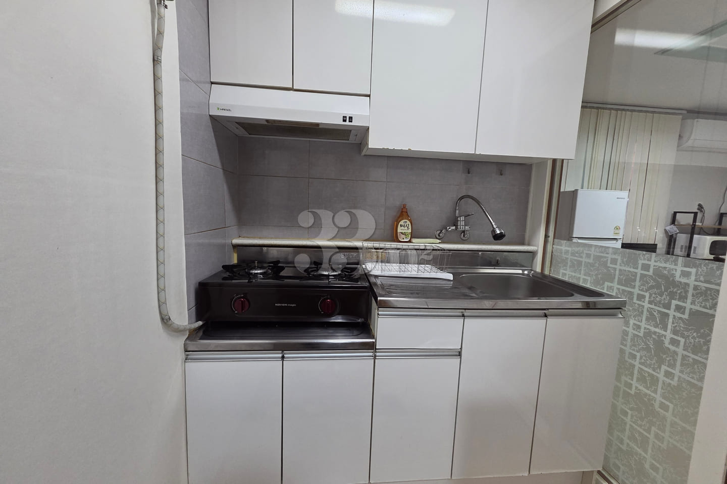 Affordable studio apartment near Suwon Statio 4th image