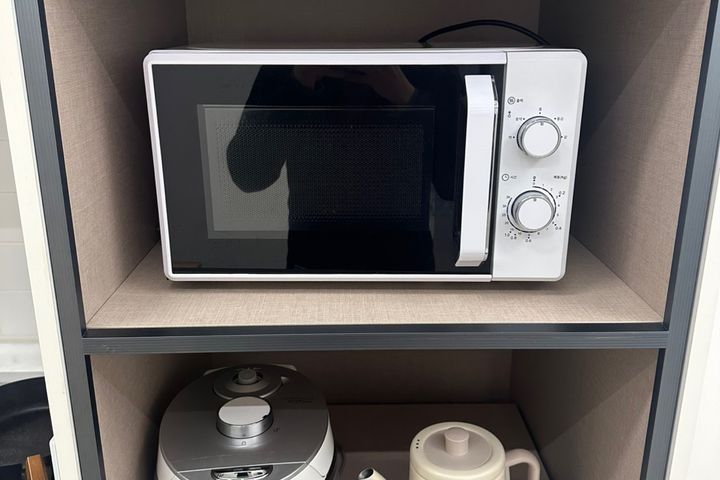 Brand-new two-room unit, parking available. 14th image