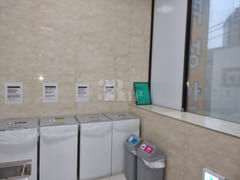 Room 101: A+ Room with Exterior Window 2th image
