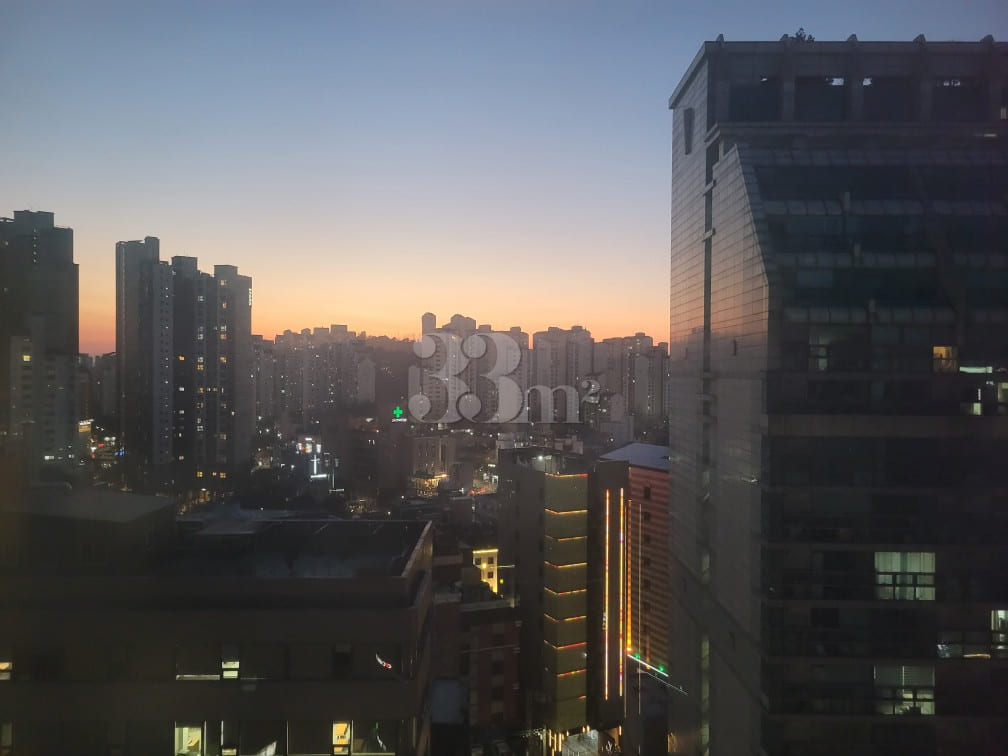🤵 Sinchon: High-rise view, prime location ri 17th image