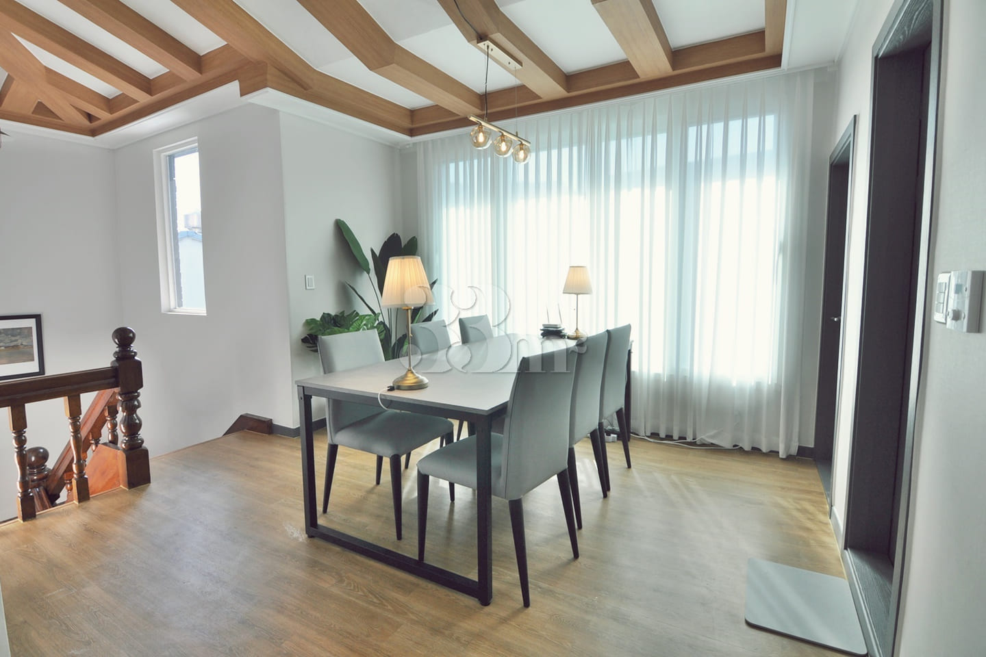 [5 Rooms] Large 2-story house 0th image