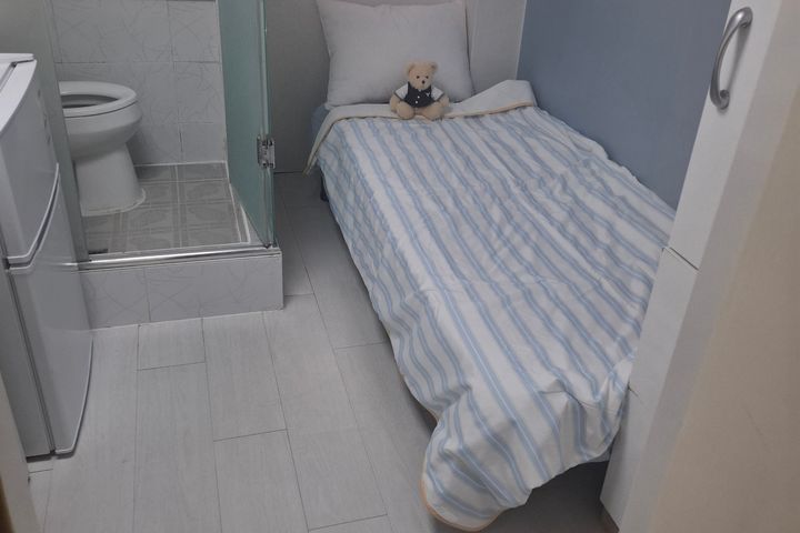 Premium 1th image