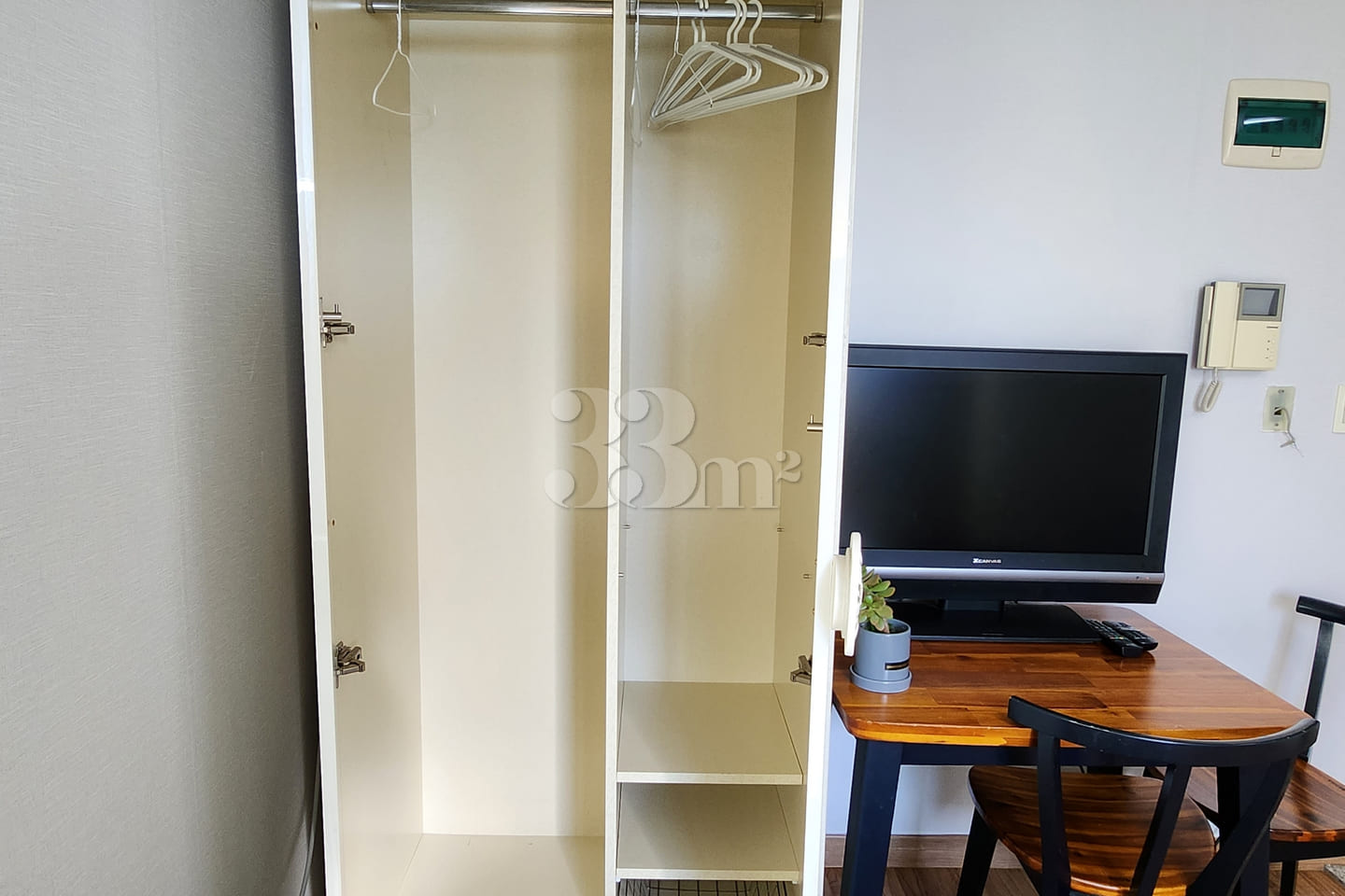 Fully furnished apartment next to Gyeongbokgu 6th image