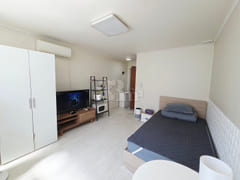 Studio with convenient parking 🏡 Unit 403 1th image