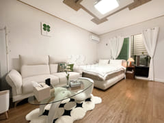 Well-maintained, fully furnished room 🍀 0th image