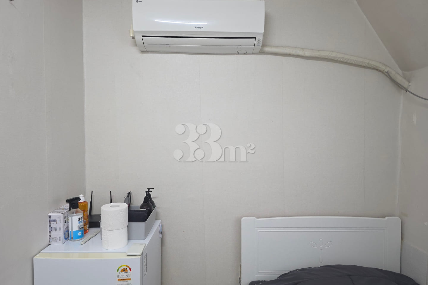 Room 501 6th image
