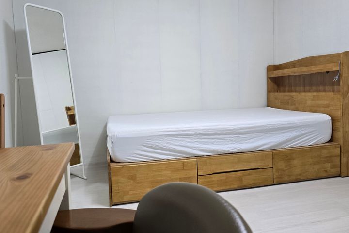 Convenient access, comfortable rest. 16th image