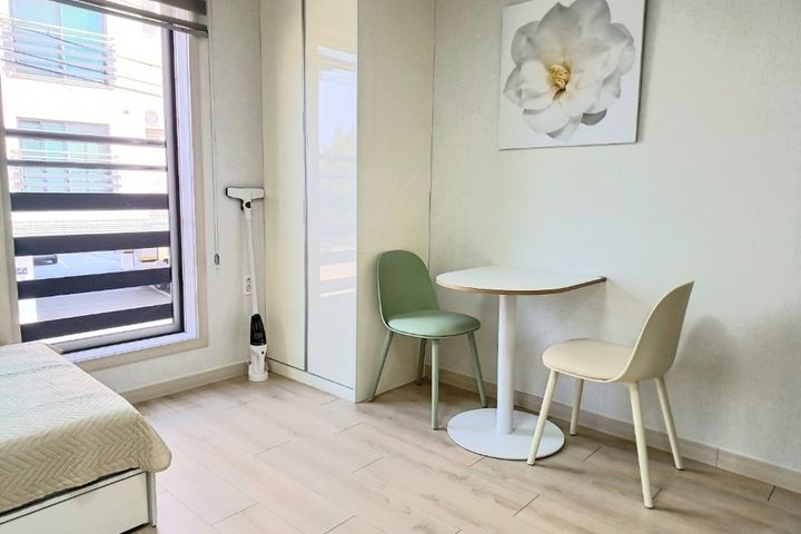 Bright studio apartment near Innovation City 2th image